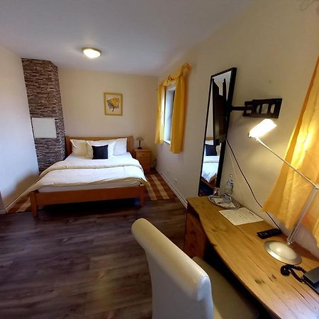 Hotel Lindenhof Rödermark Екстериор снимка